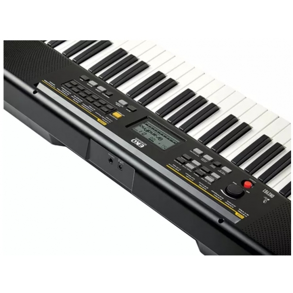 KEYBOARDS Okey 61 è la tastiera arranger 5 ottave (da C1 a C6), con tasti formato standard sensibili alla dinamica