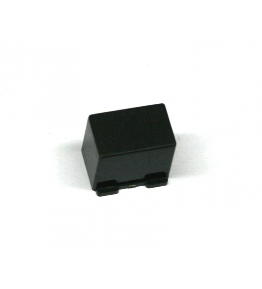 Pulsante del pannello marrone scuro, per sintetizzatore Casio CZ-101. Questo pulsante misura 14x9 mm