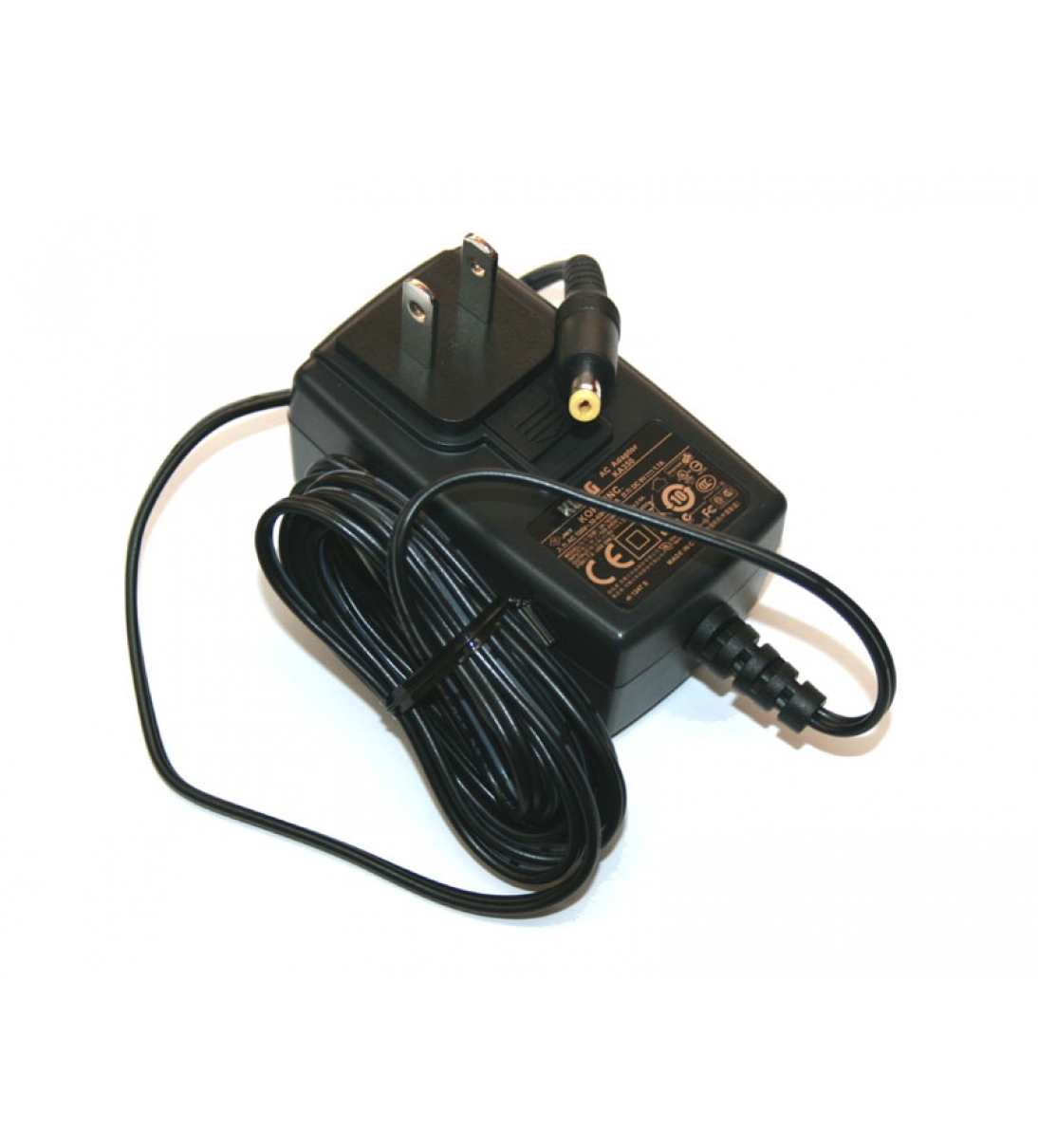 Alimentatore, 9 V CC, 1700 mA. Questo alimentatore esterno è compatibile solo con la rete elettrica nordamericana a 120 V