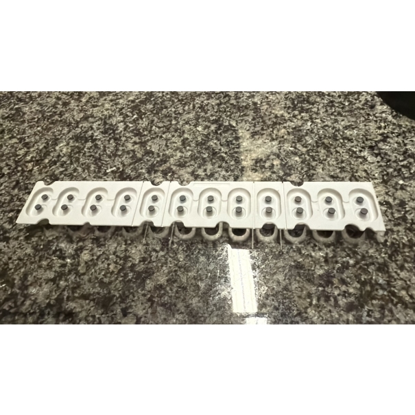 Korg Gommini conduttivi 12 tastI  per Kronos 61, M3-61, M3-73, Ricambi Originali [B027KG514]