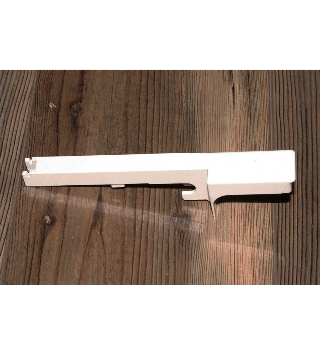 Tasto Style 04U, corrispondente alla nota Si o Mi, per tastiera Akai