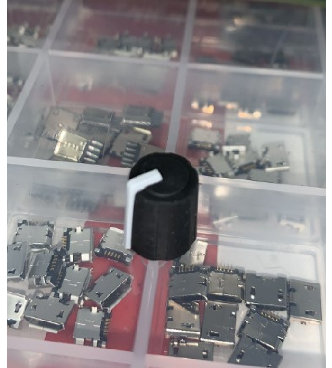 Cavo audio AUX, jack da 3,5 mm a connettore RCA stereo, 1.5 m, nero- Spina 3,5 mm (3-pin, stereo) 2 spina RCA