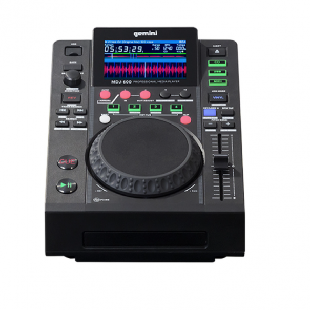 MDJ-600 Un grande schermo a colori integrato da 4,3" è lo sfolgorante punto focale di questa unità, che fornisce un feedback visivo in tempo reale delle tue tracce