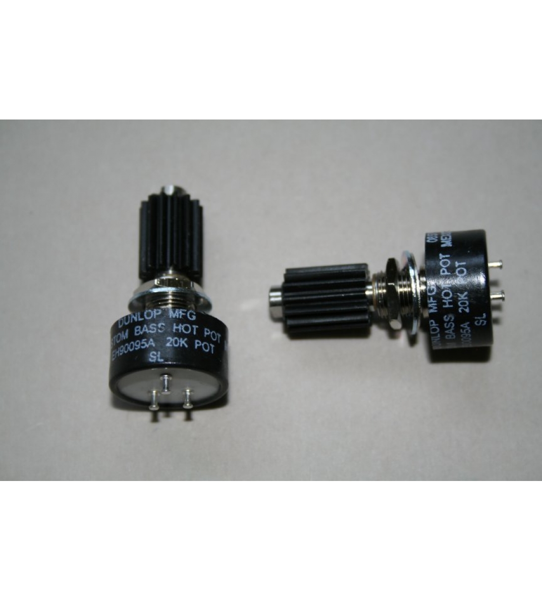 Potenziometro originale Dunlop HOT POTZ 20K per pedale 105Q [B027MN211]