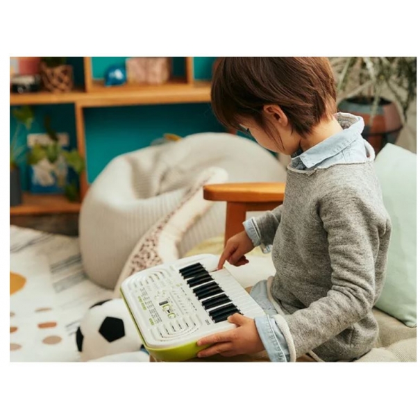 CASIO SA-50 Il primo approccio alla musica avviene di solito durante l’infanzia: per renderlo un momento unico ed indimenticabile